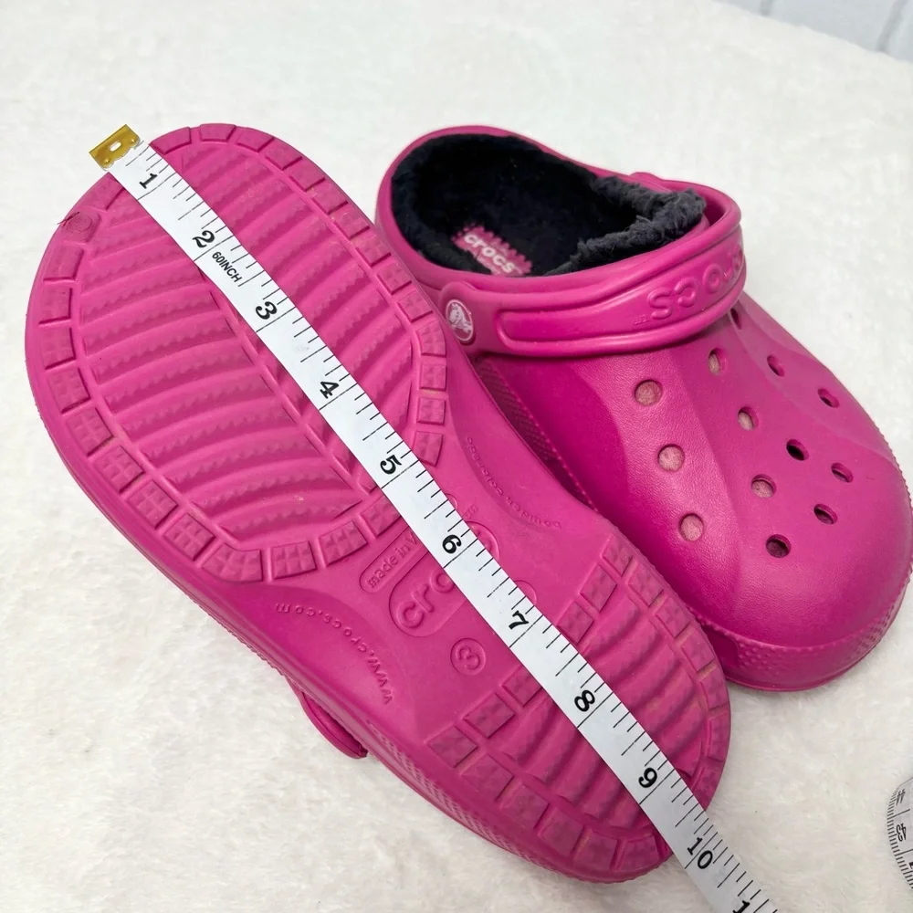 CROCS‎ Kids pink Fuchsia Slippers size 3 J 5